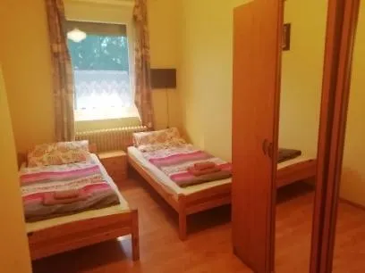 Varga Vendeghaz Szobak Guest house *