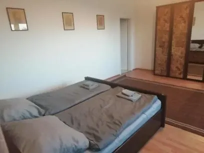 Varga Vendeghaz Szobak Guest house