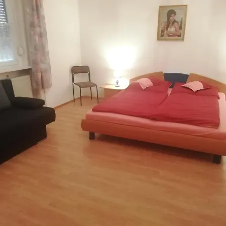Varga Vendeghaz Szobak Guest house